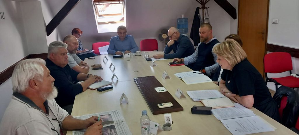 b92fb866-cee7-4409-b6ea-57e2ff0b417a